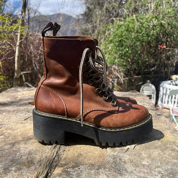 Dr. Martens Shoes - Dr Martens Combat Boots Women's Size 8 Leona Butterscotch Heeled Platform.